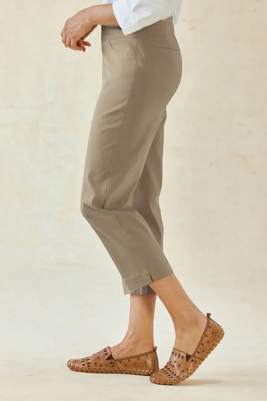 Pull-On Anywear ShapeMe® Cropped Pants