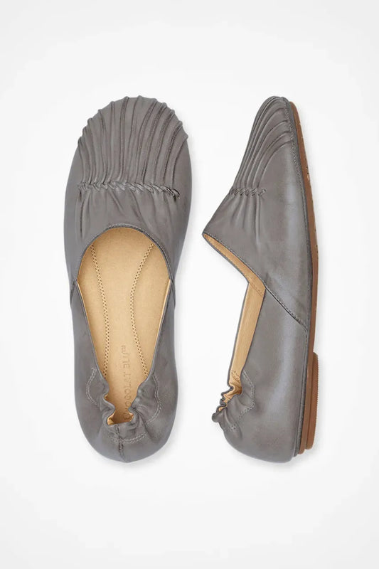 Pintuck Leather Flats by Chocolat BluTM